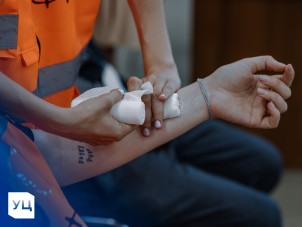 Использование первичных средств оказания первой помощи при кровотечениях